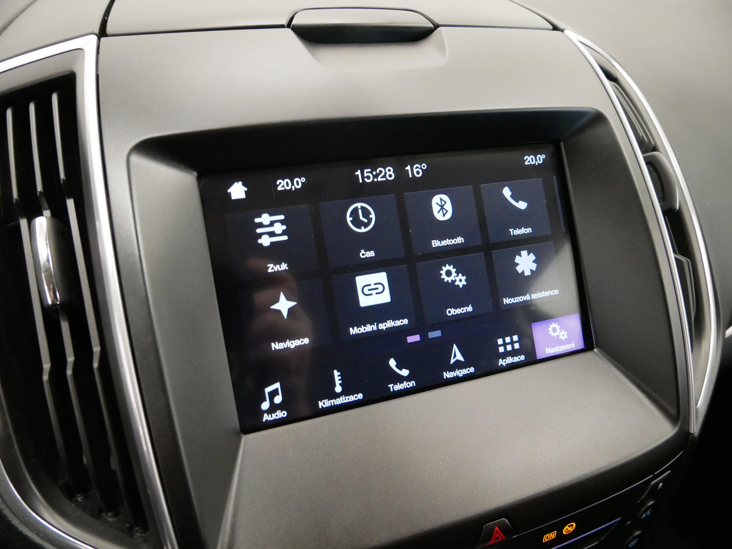 Ford S-MAX 2.0 TDCi 132 kW Titanium