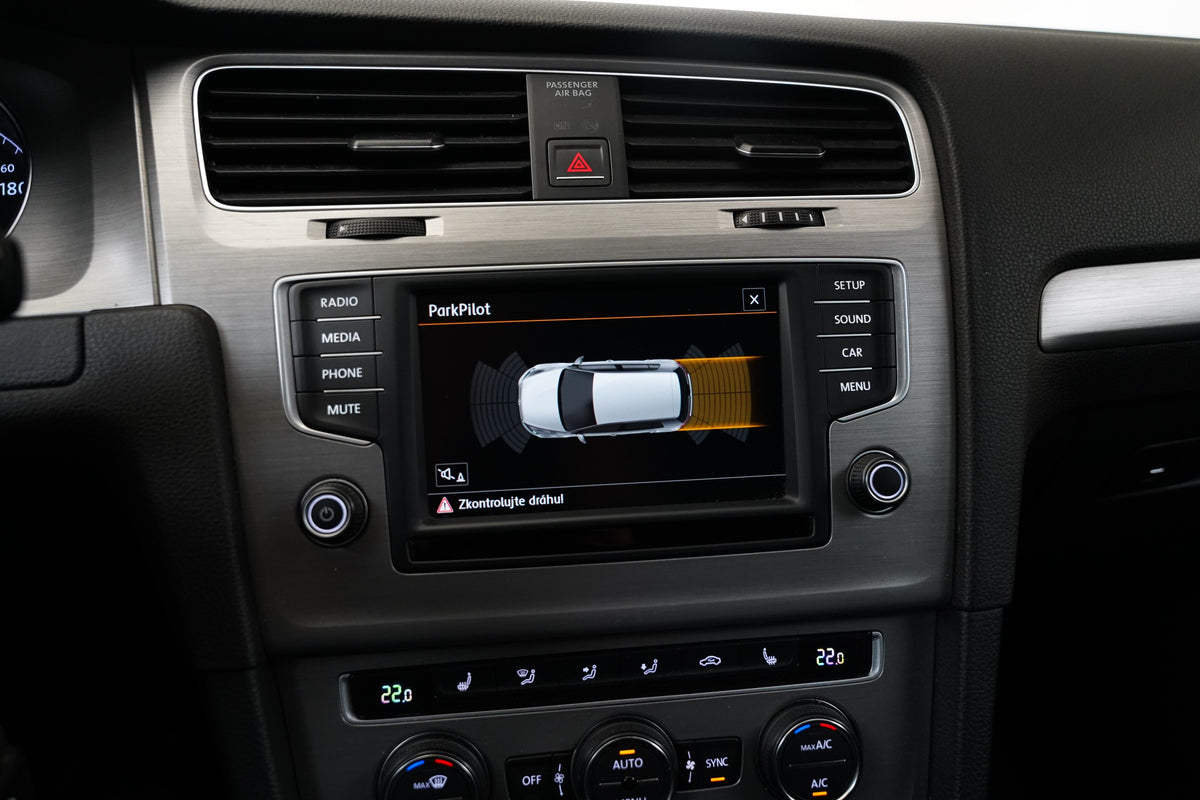 Volkswagen Golf 1.6 TDI 81 kW – foto 19