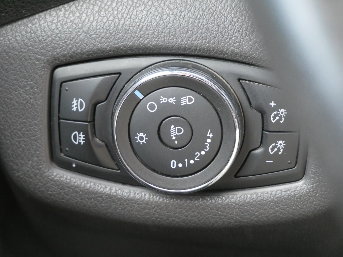 Ford Tourneo Connect 1.5 TDCI 74 kW TREND
