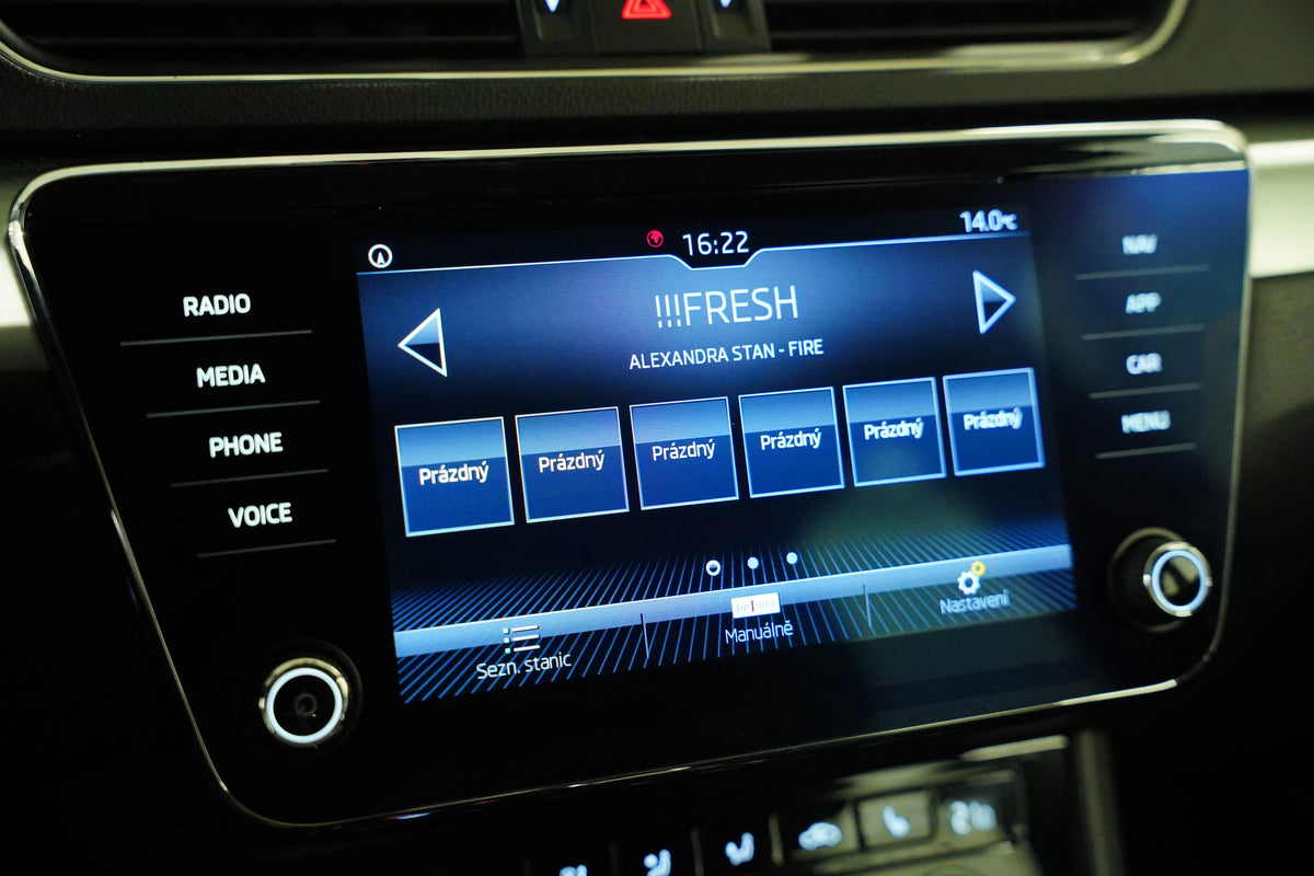 Škoda Superb 2.0 TDI 110 kW AMBITION – foto 19
