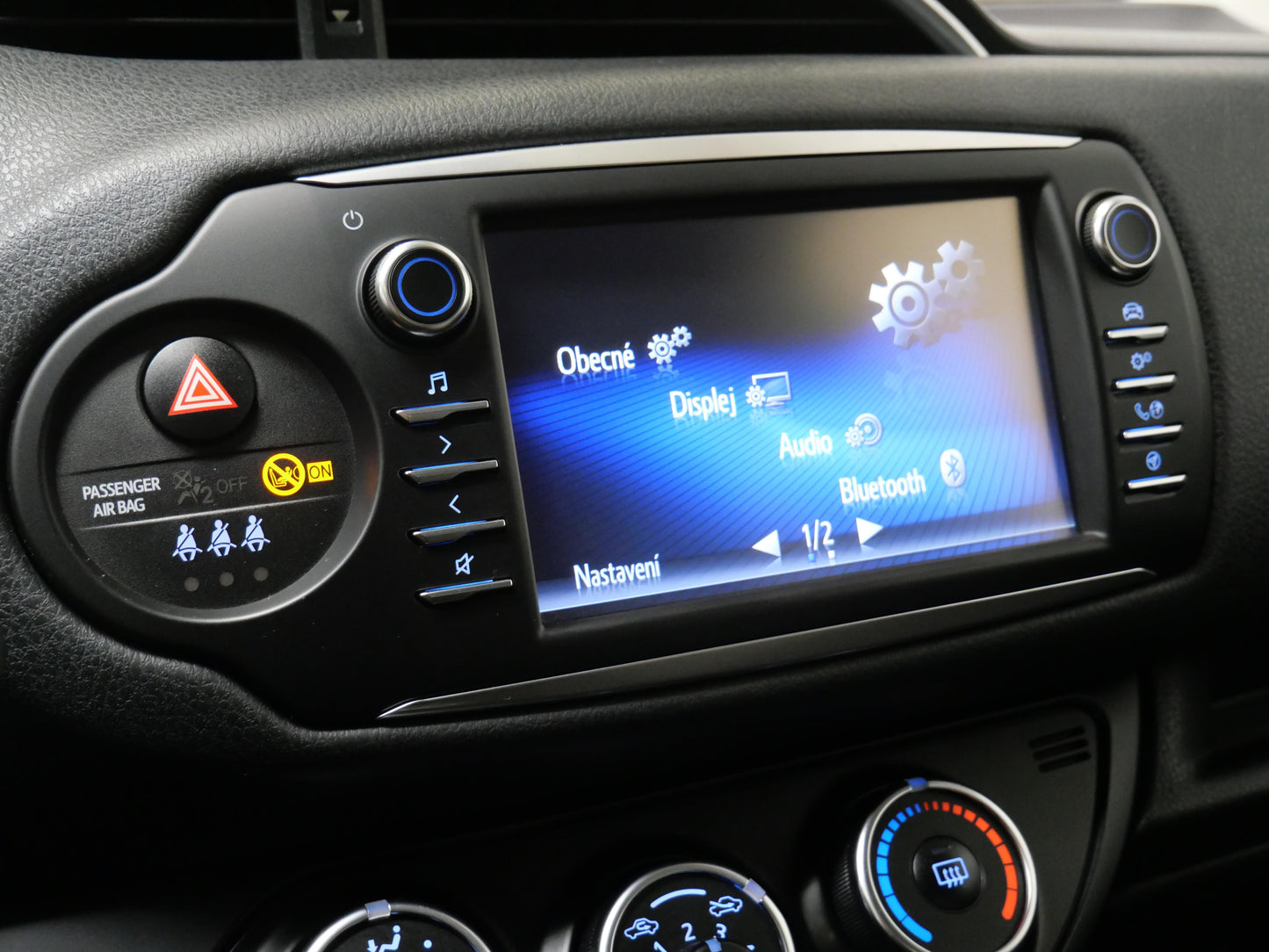 Toyota Yaris 1.0i 51 kW