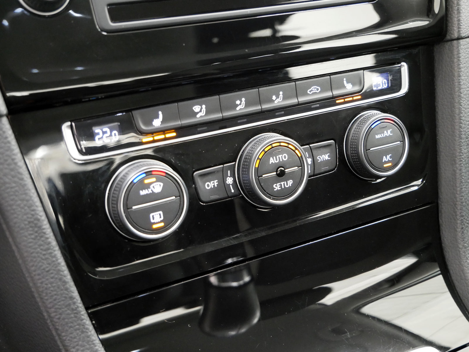 Volkswagen Golf 1.4 TSI 90 kW Highline – foto 19