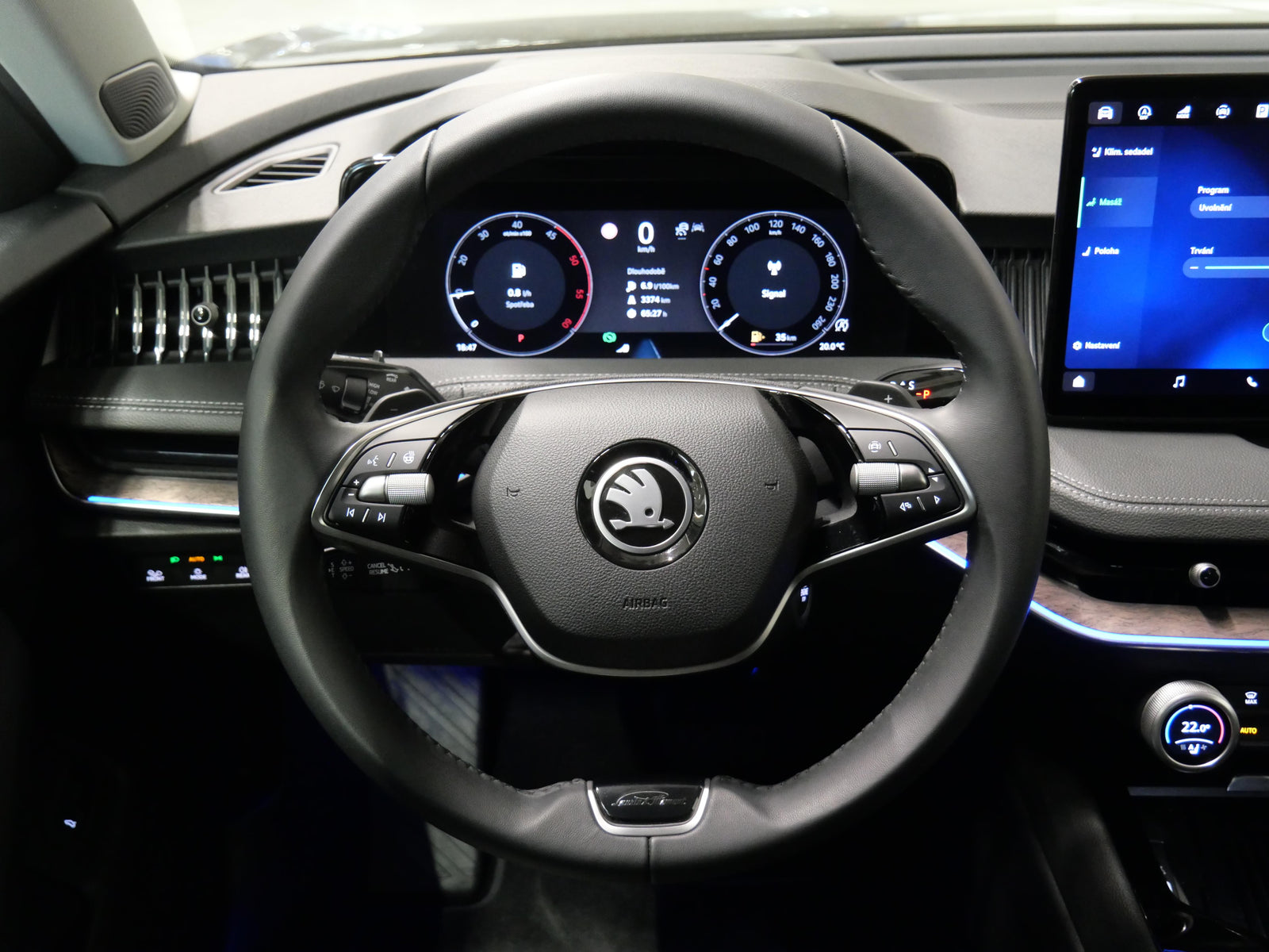 Škoda Superb 2.0 TDI 142 kW L&K – foto 19