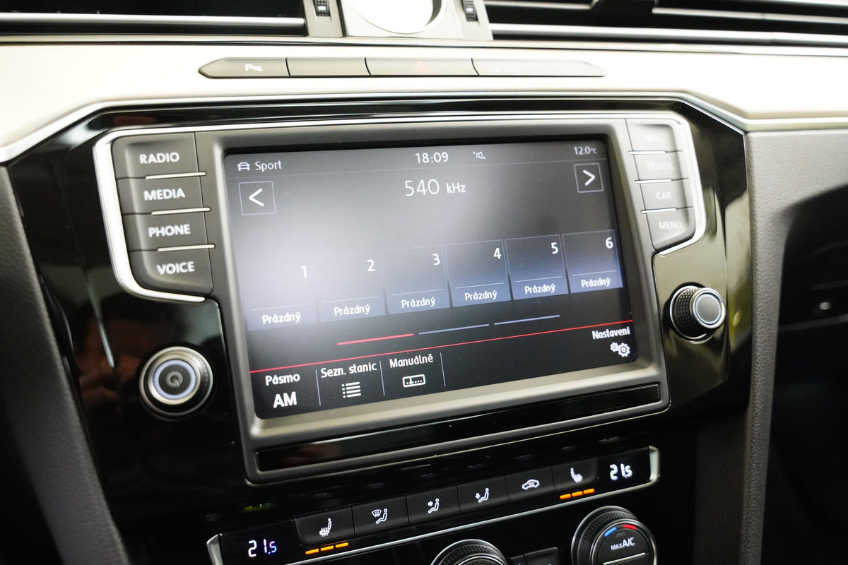 Volkswagen Passat 2.0 TDI 140 kW 4x4 Highline – foto 19