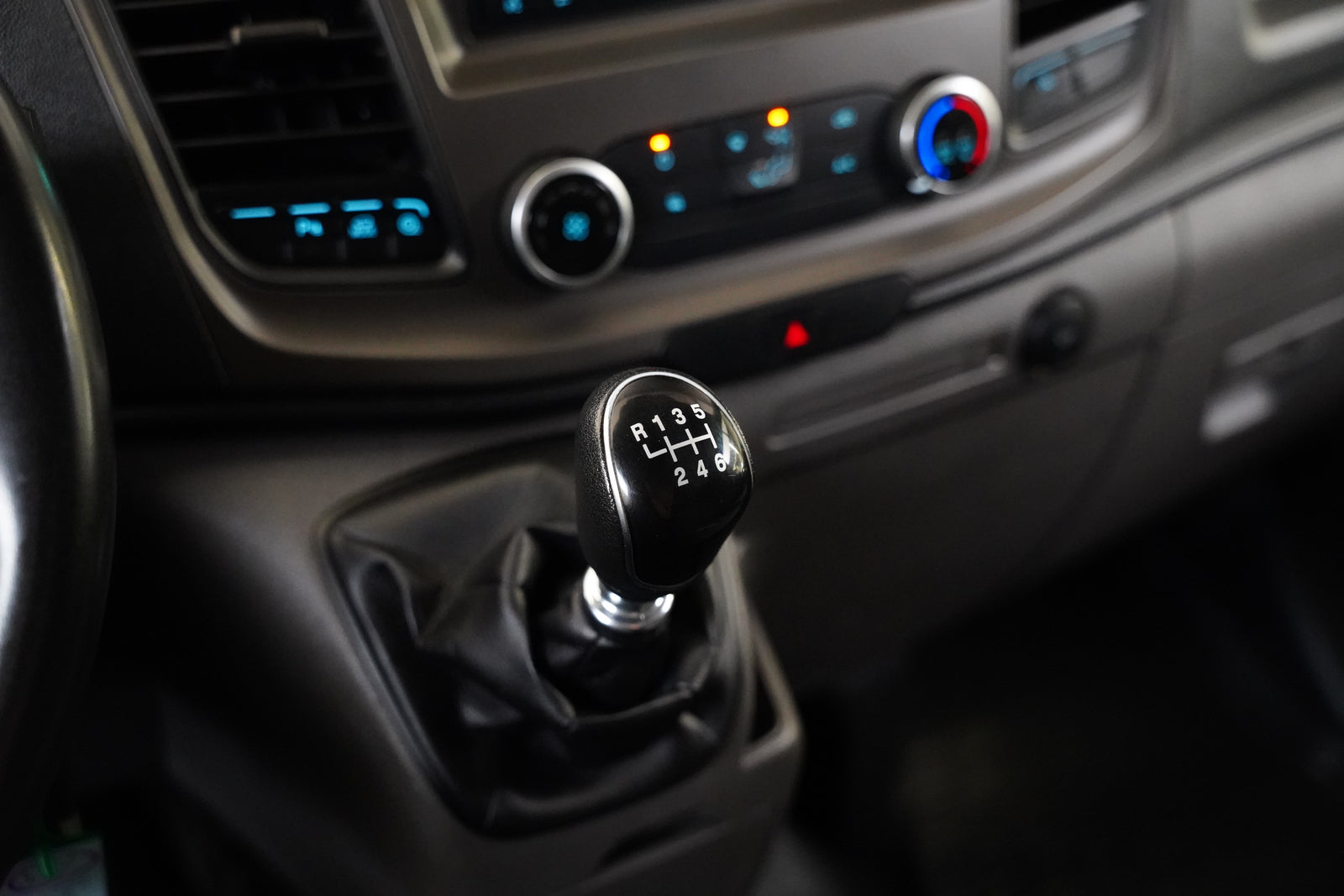 Ford Transit Custom 2.0 TDCI 77 kW L1 – foto 19