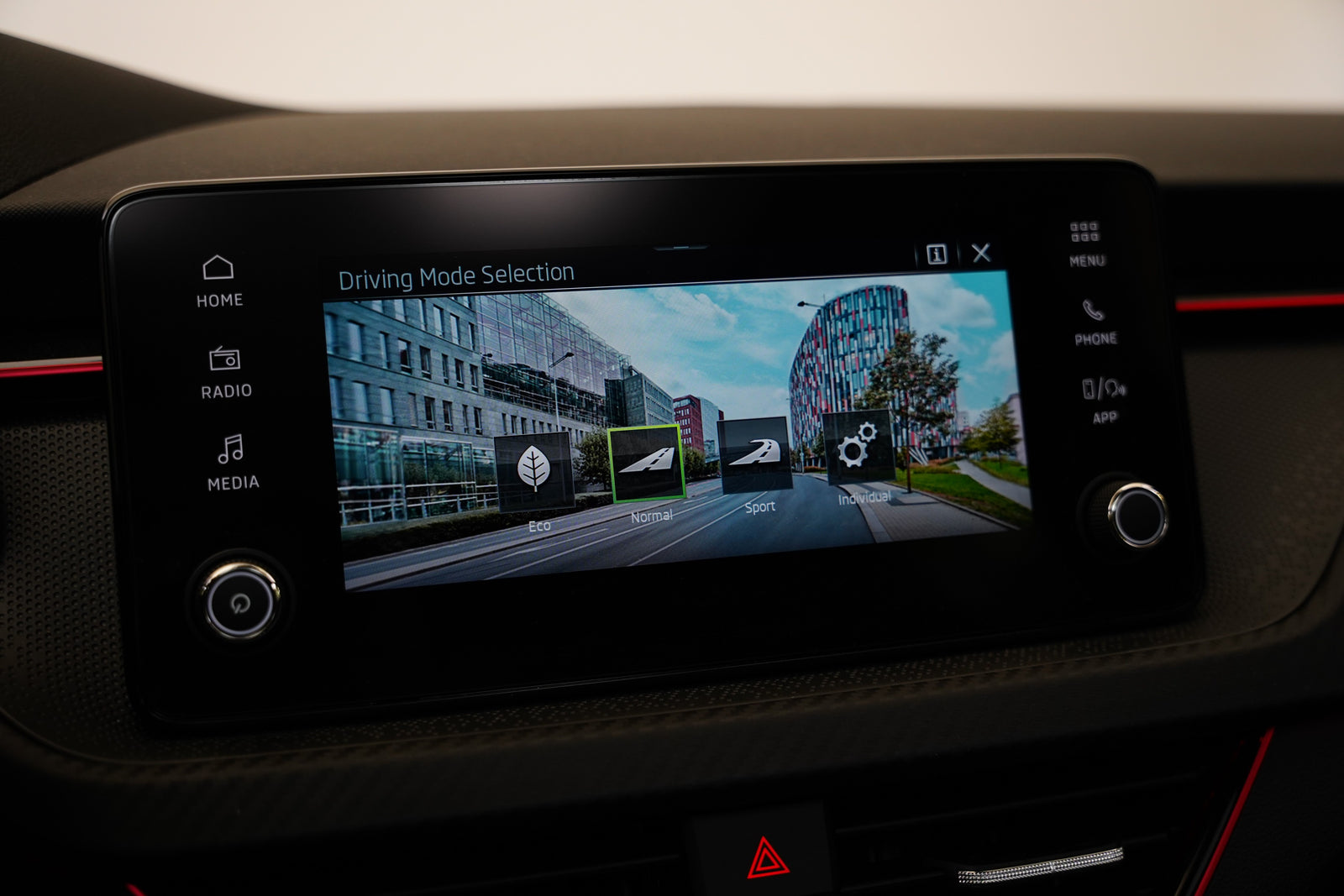 Škoda Scala 1.0 TSI 85 kW DSG Monte Carlo – foto 19