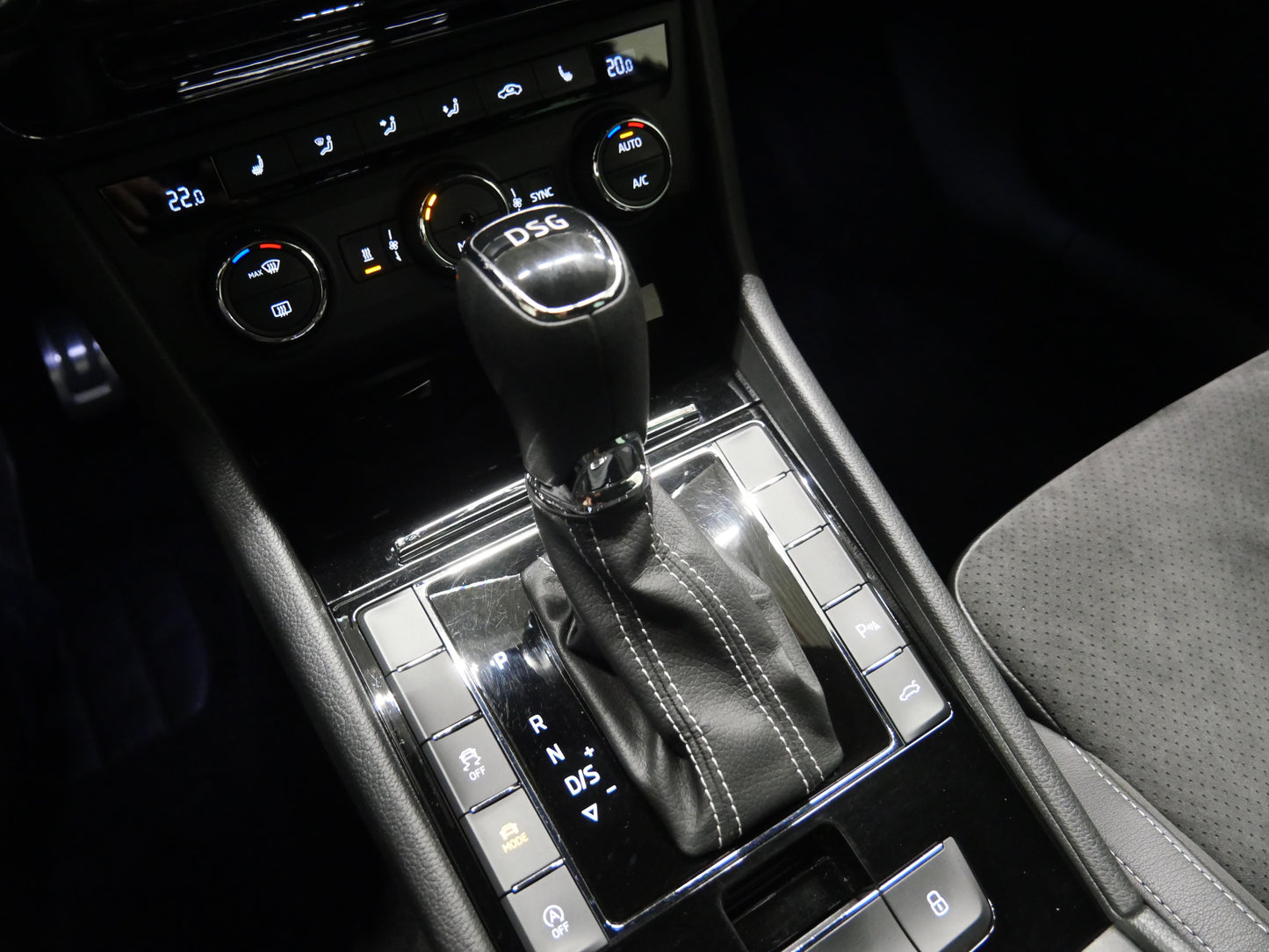 Škoda Superb 2.0 TDI 140 kW SportLine