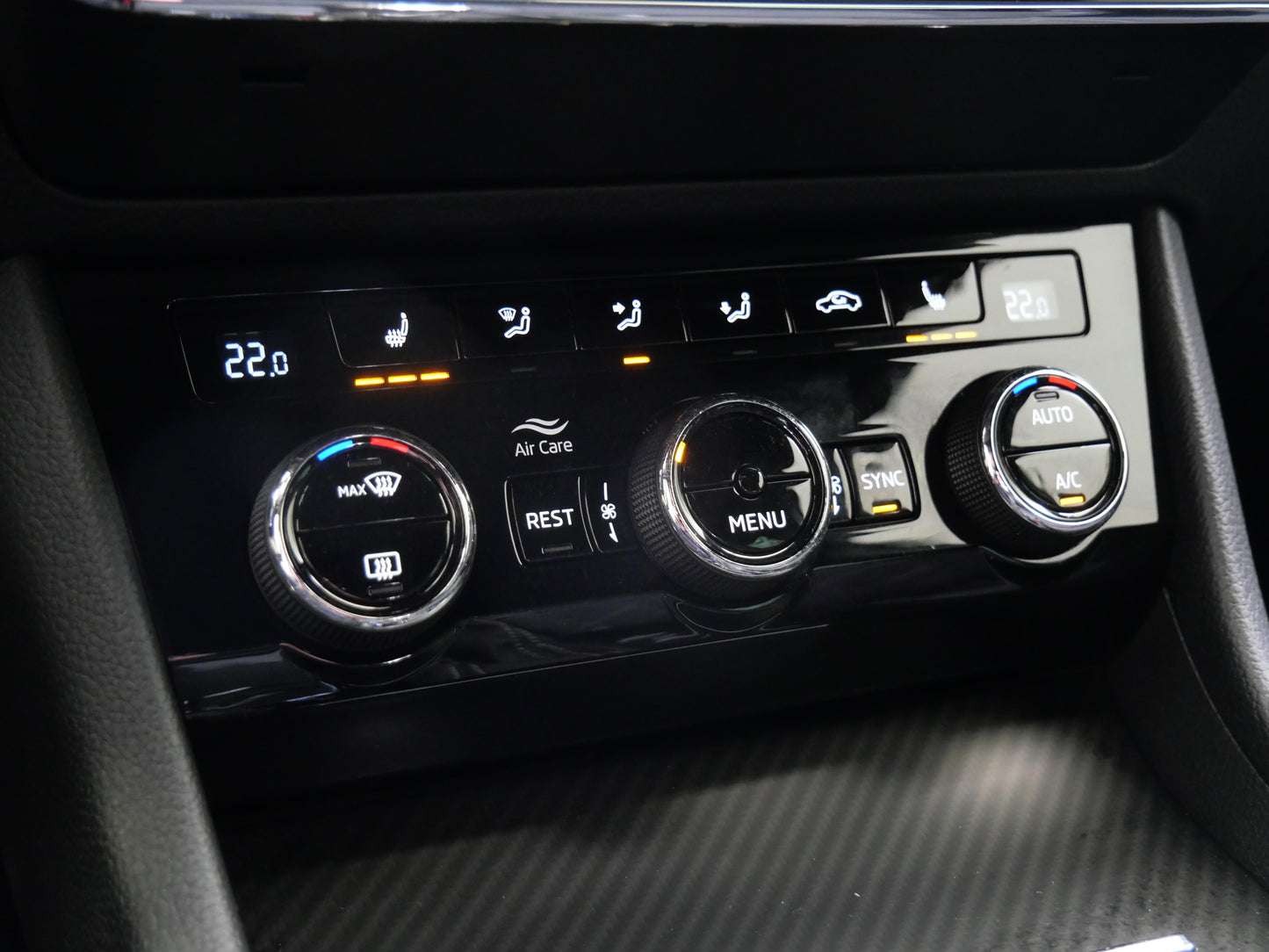 Škoda Superb 2.0 TSI 140 kW SportLine