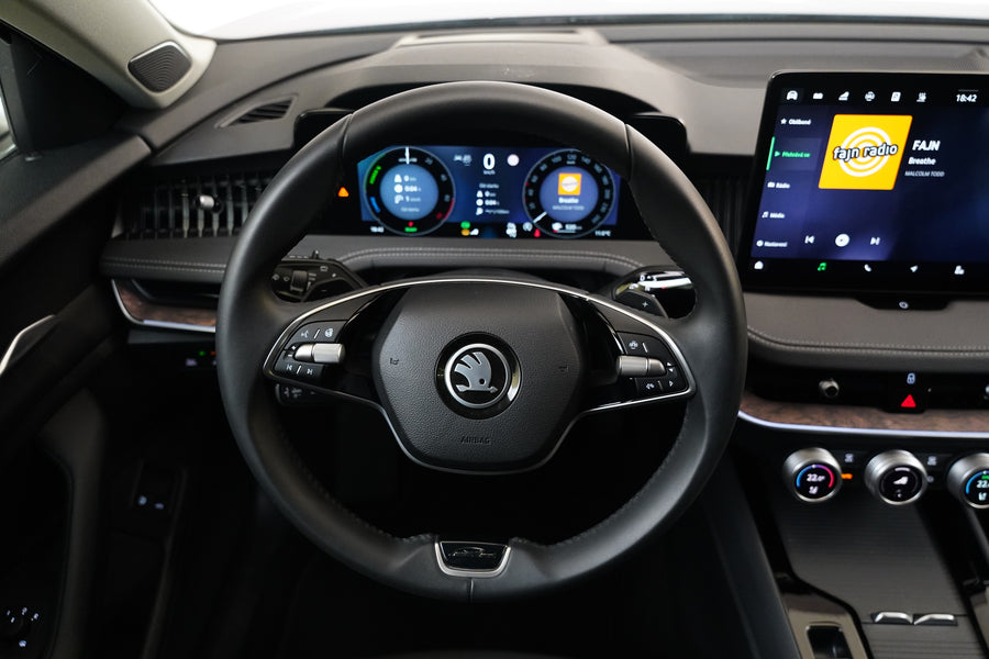 Škoda Superb iV 1.5 TSI 150 kW DSG L&K – foto 19