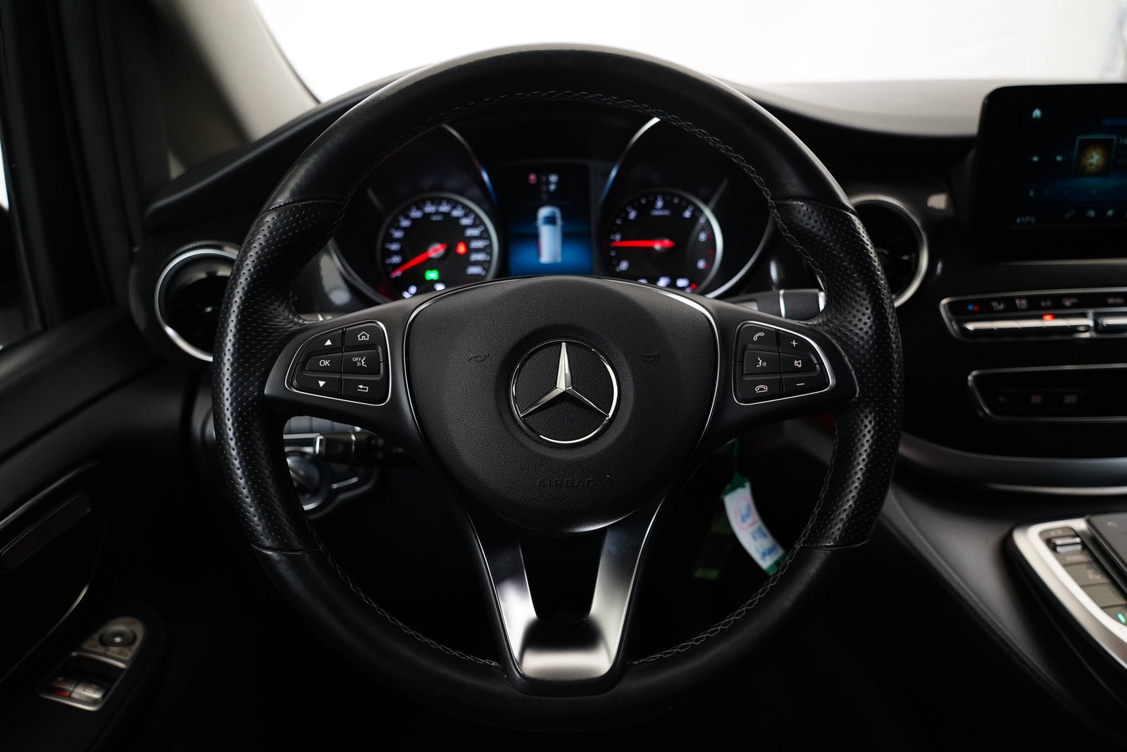 Mercedes-Benz Třídy V 250d 140 kW 4Matic Long – foto 17