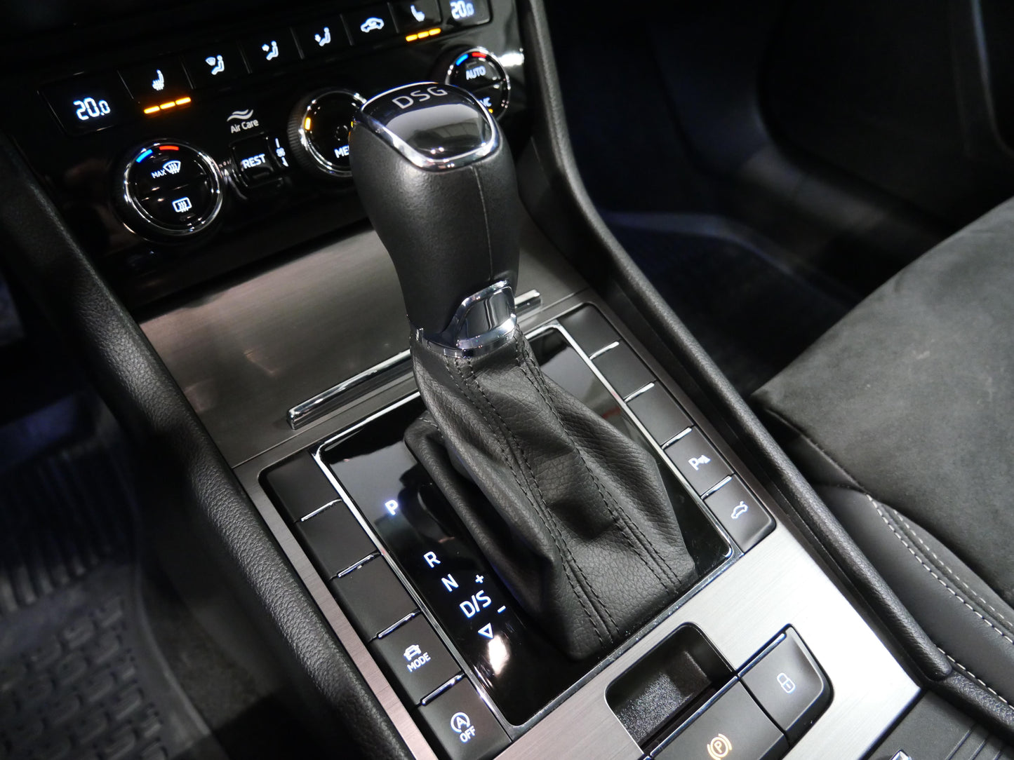 Škoda Superb 2.0 TDI 110 kW Style