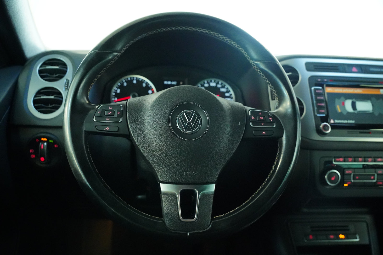 Volkswagen Tiguan 2.0 TSI 132 kW DSG 4Motion – foto 19