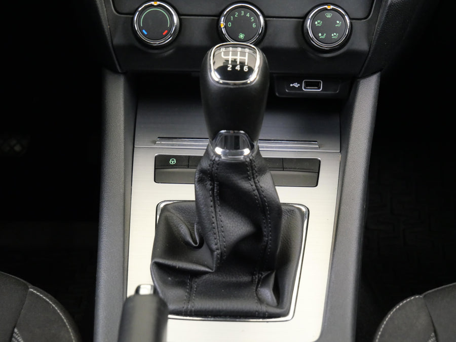 Škoda Octavia 1.8 TSI 132 kW Ambition Plus – foto 19