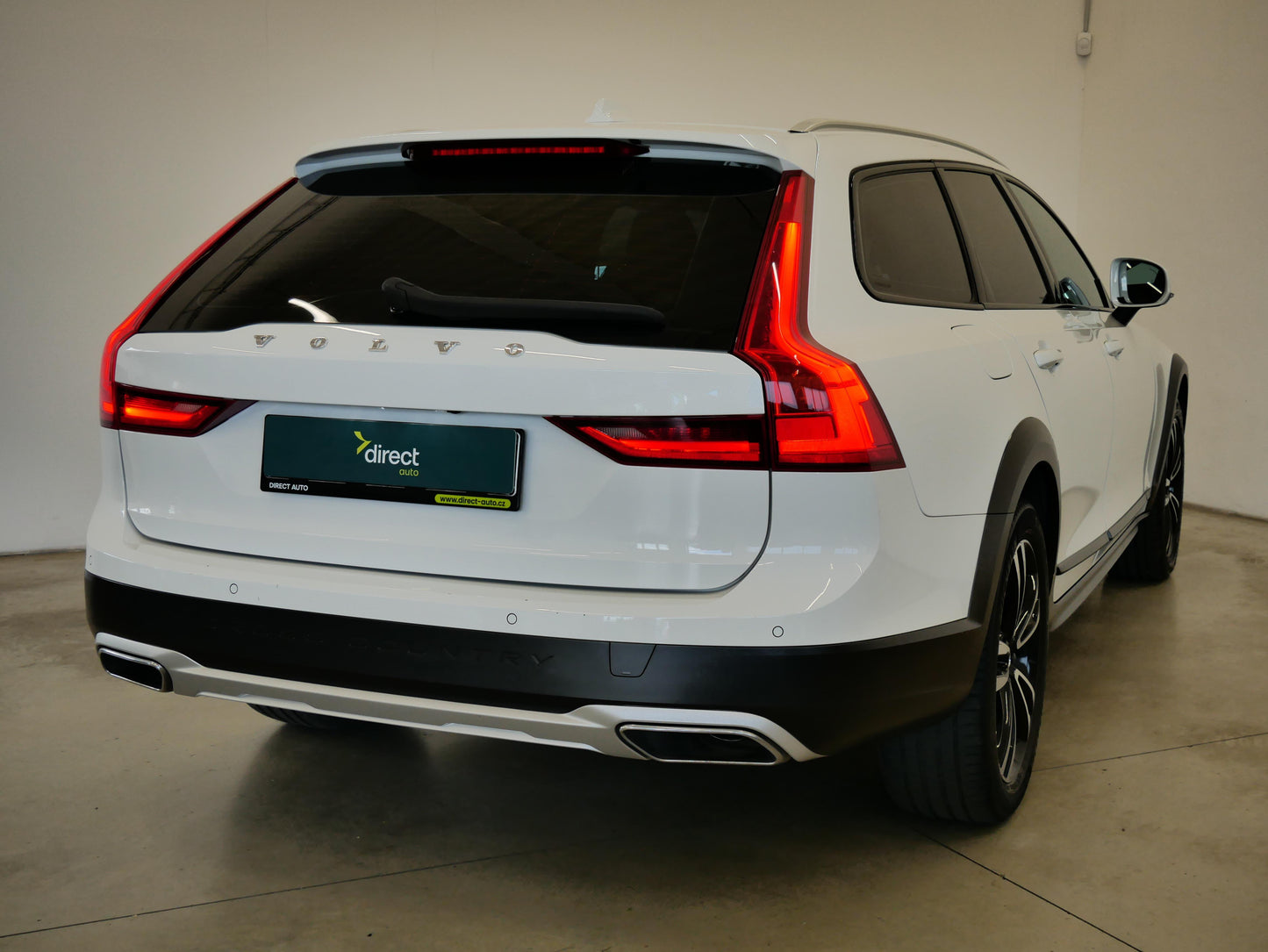 Volvo V90 D5 173 kW AWD Cross Country