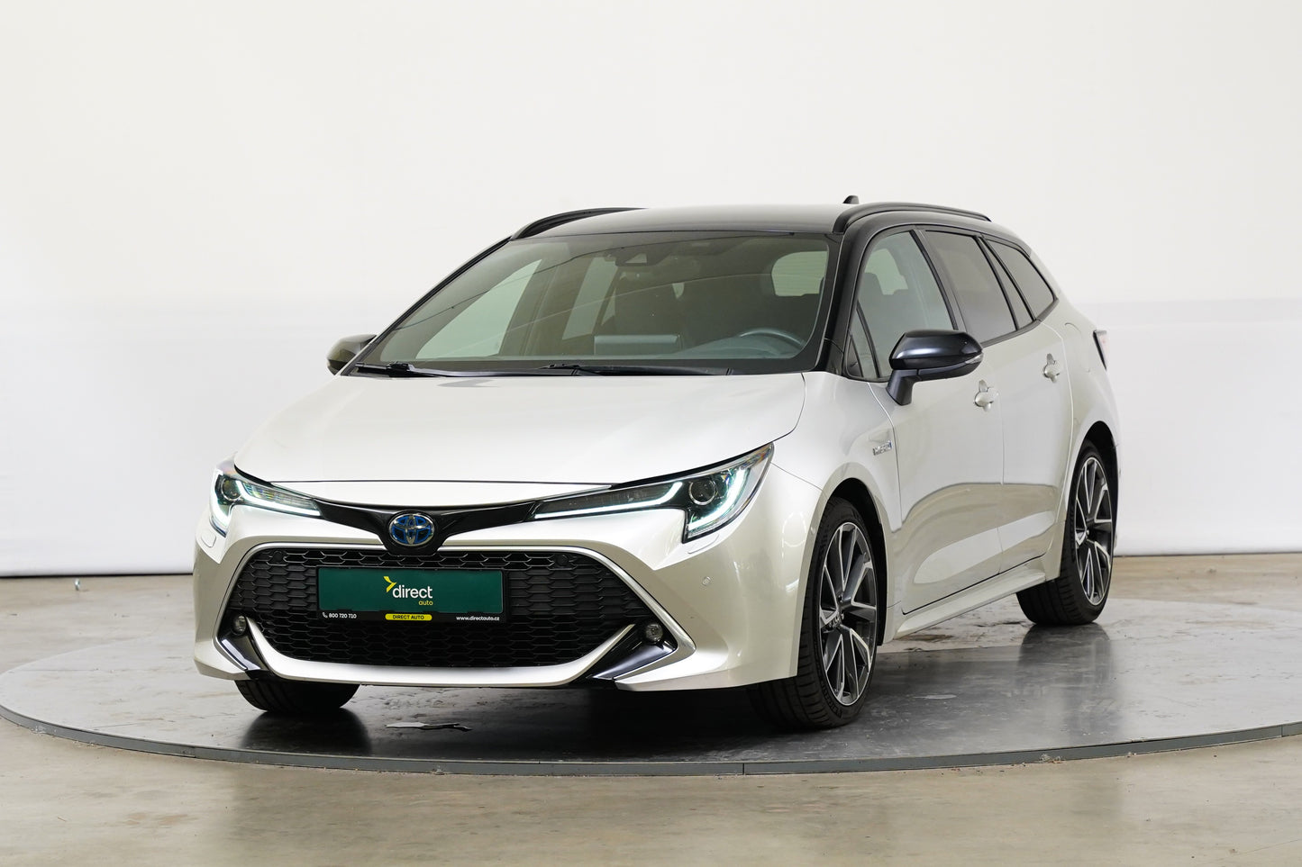 Toyota Corolla 2.0 HEV e-CVT 112 kW Selection