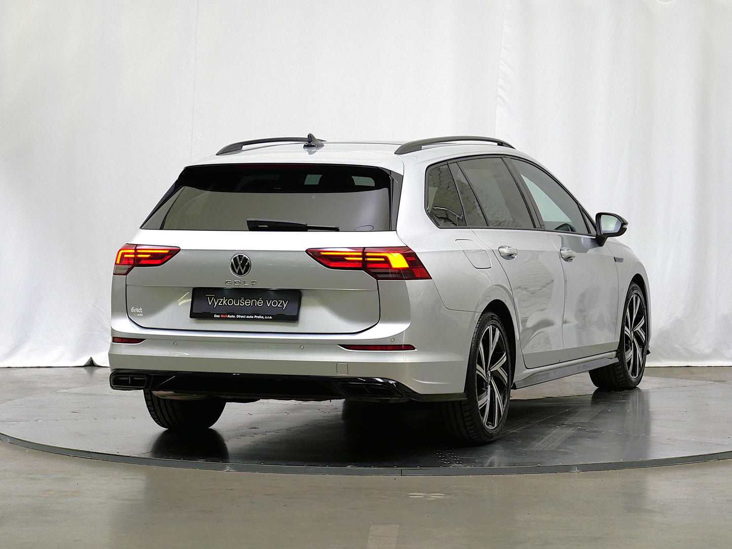 Volkswagen Golf 2.0 TDI 110 kW DSG R-Line