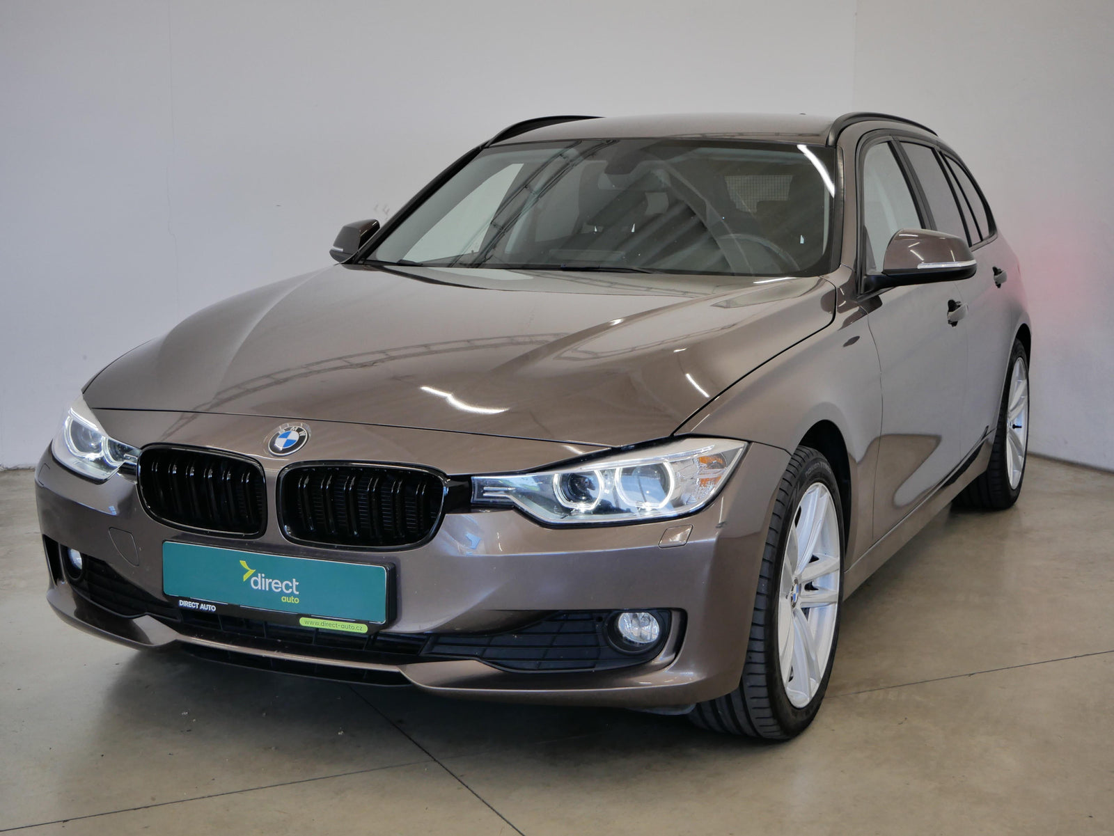 BMW Řada 3 318d 105 kW xDrive Touring – foto 1
