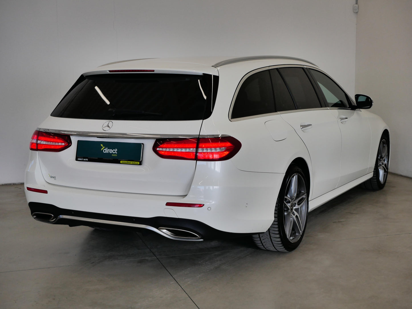 Mercedes-Benz E-Class E400 4MATIC 245KW