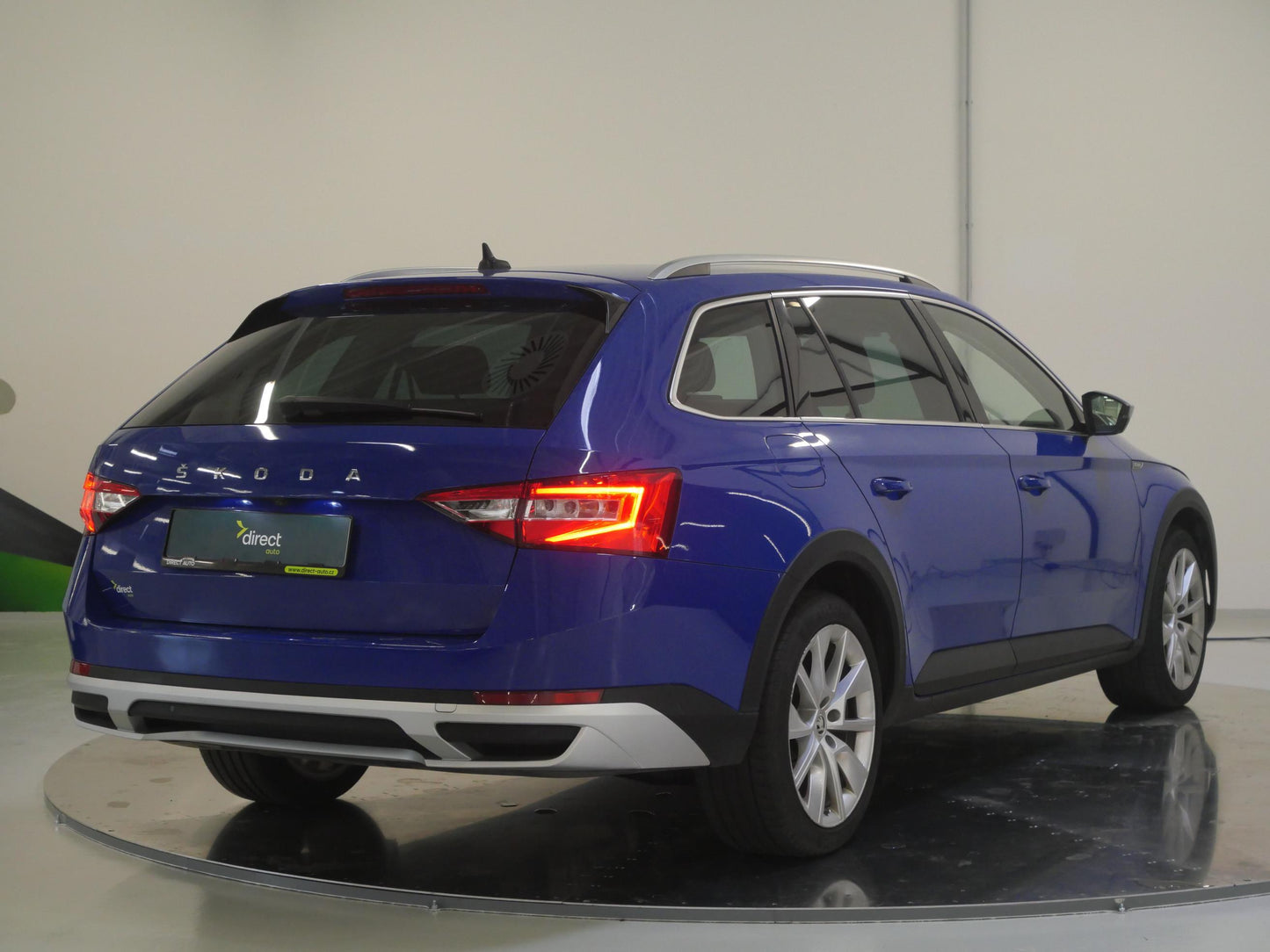 Škoda Superb 2.0 TDI 140 kW DSG Scout