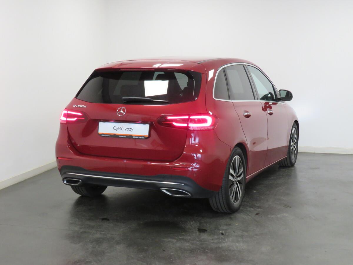 Mercedes-Benz B200 200d 110 kW