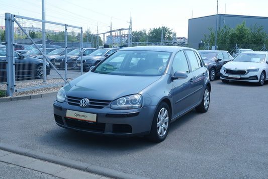 Volkswagen Golf 2.0 FSI 110kW