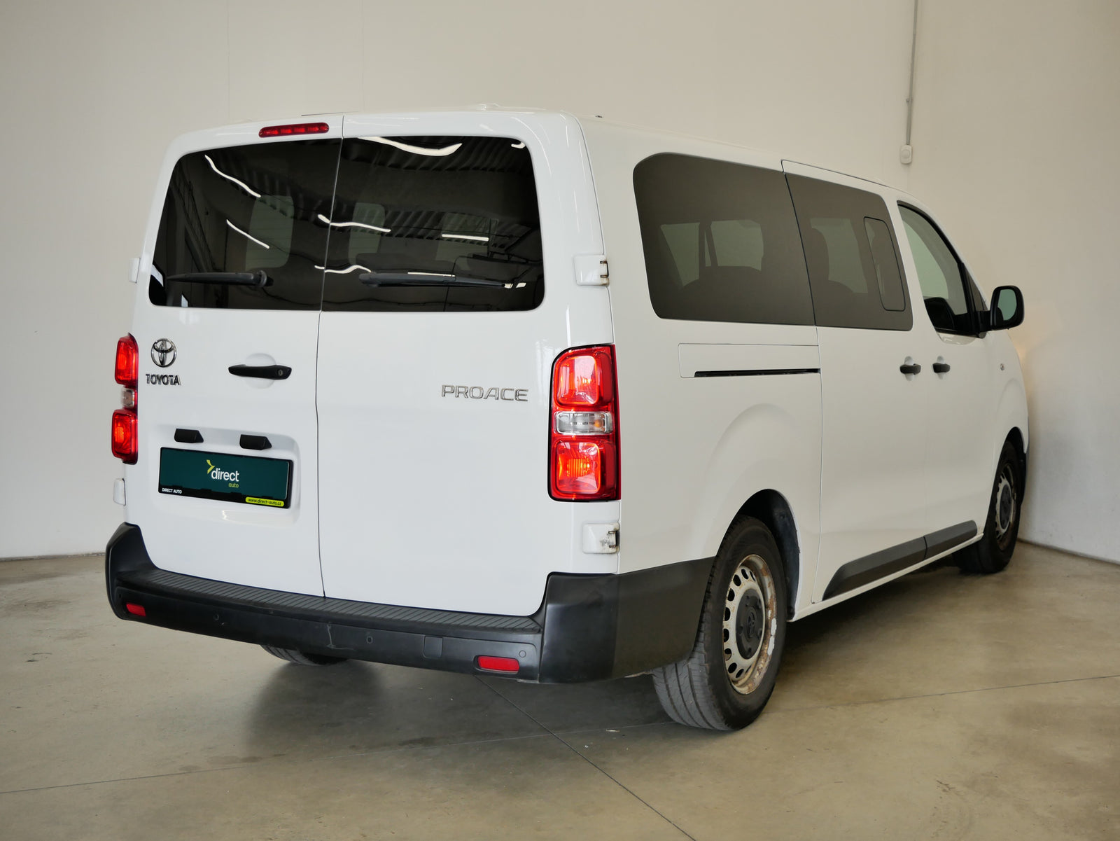Toyota Proace 1.5D 88 kW 8 míst – foto 2