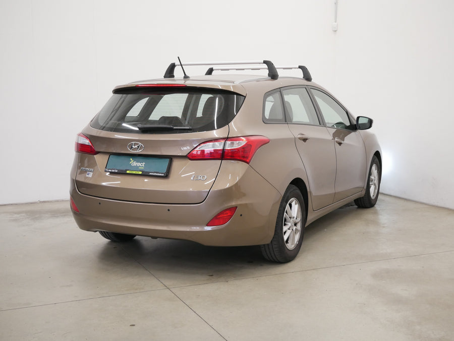 Hyundai i30 1.4i, 77kW Trikolor Komfort – foto 2