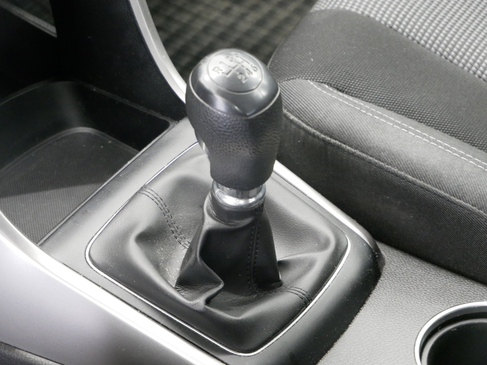Hyundai i30 1,4 CVVT 73kW TRIKOLOR PLUS – foto 20