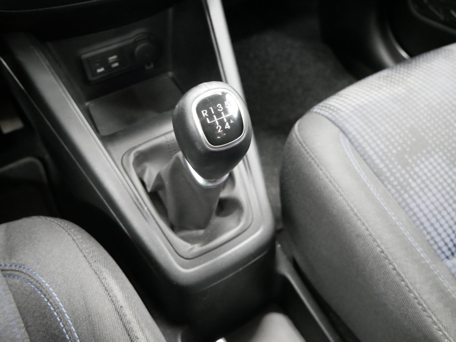 Hyundai ix20 1.4i 66kW Trikolor – foto 20