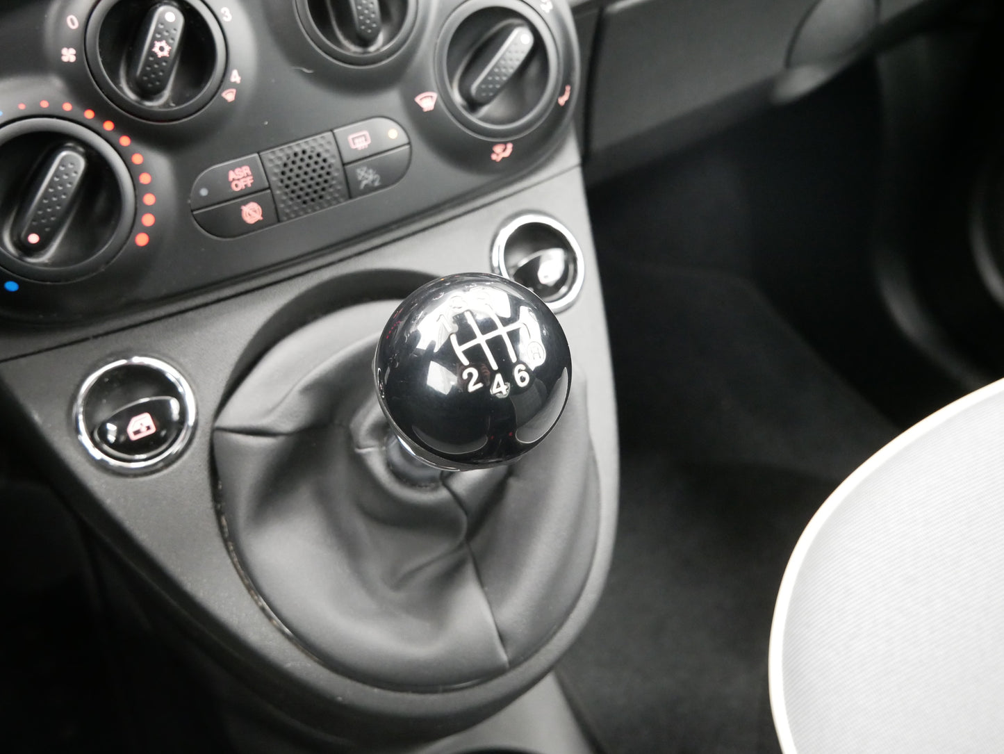 Fiat 500 1.0 Mild-Hybrid 51 kW Lounge