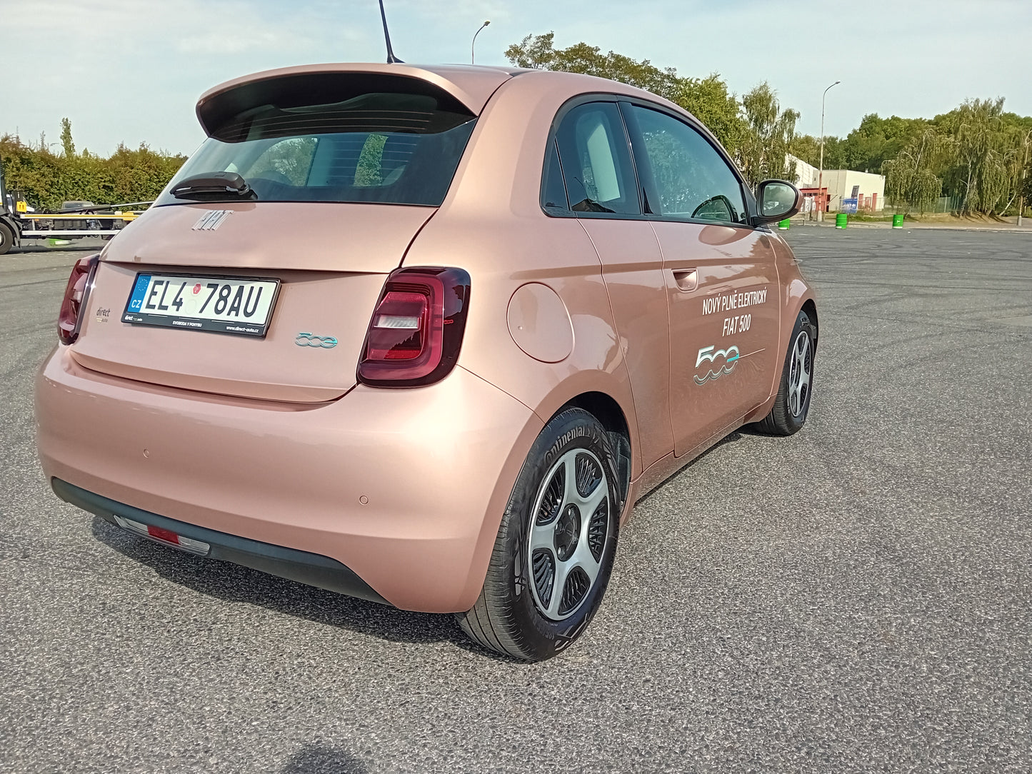 Fiat 500e BEV 3+1 Passion 42kWh dojezd ve městě až 320km