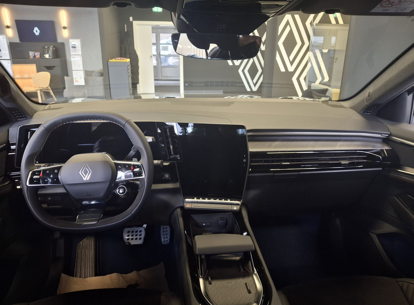 RAFALE E-TECH HYBRID esprit Alpine hyper hybrid E-Tech 4x4