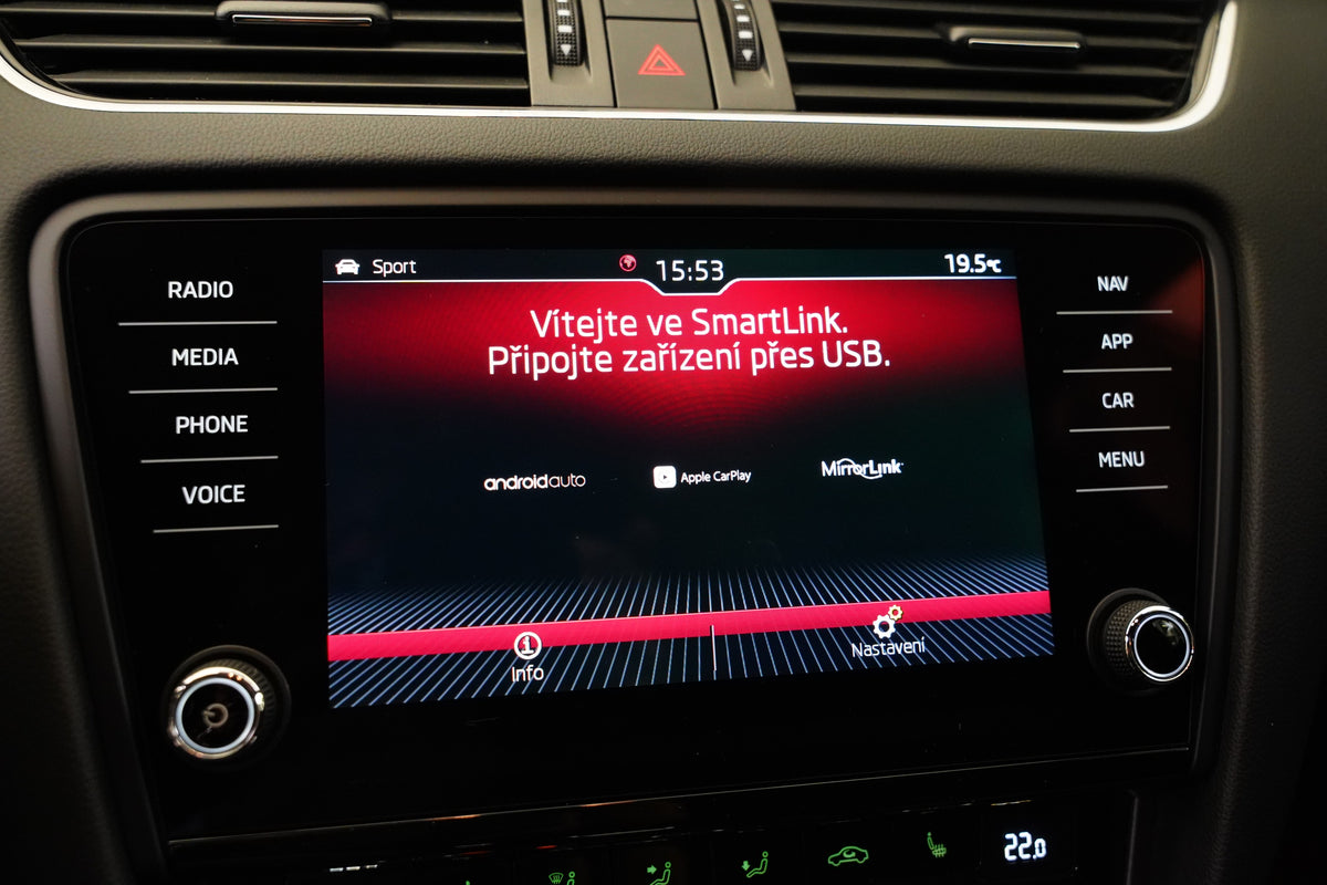 Škoda Octavia 2.0 TSI 180 kW RS 245