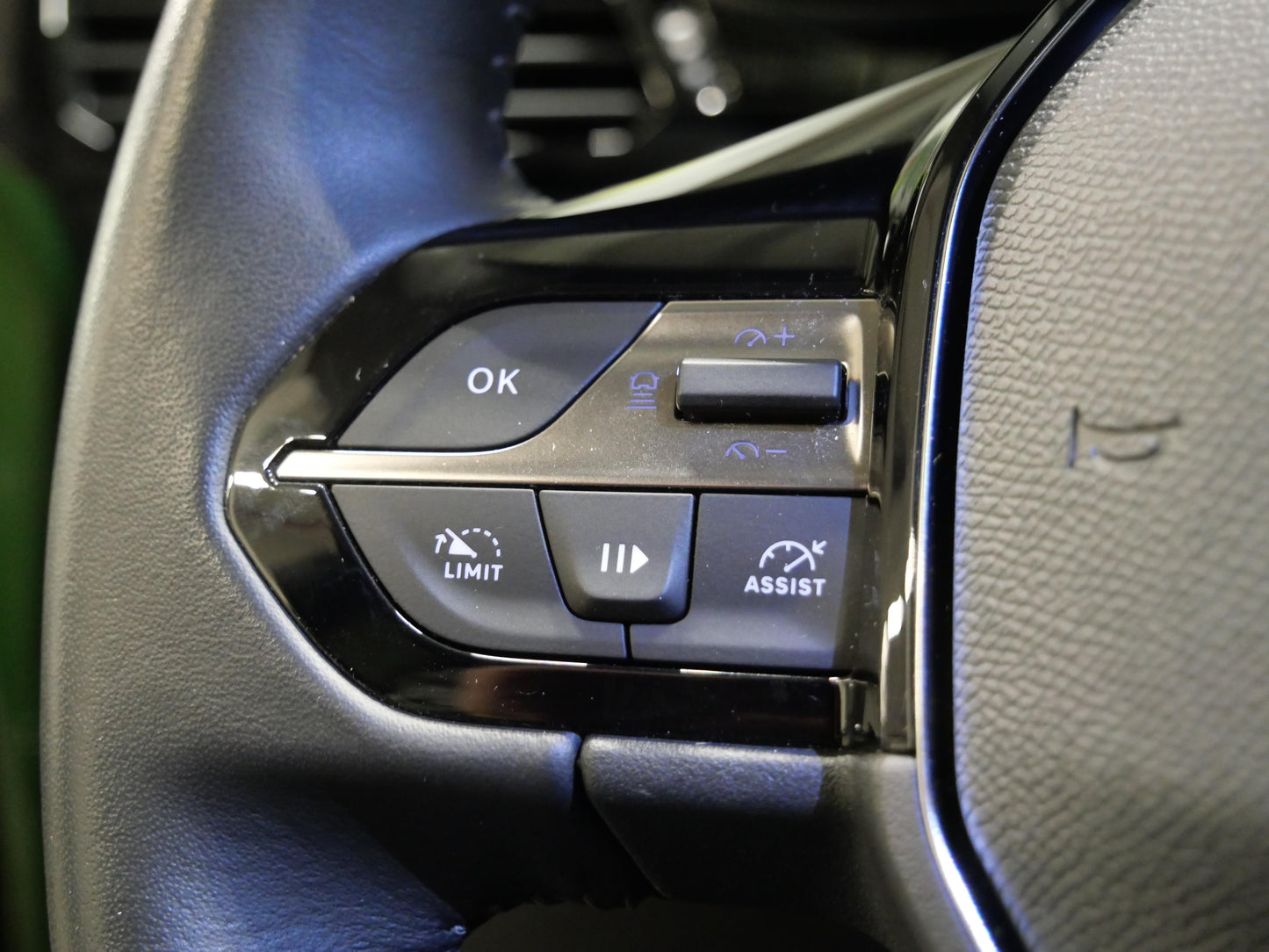 Peugeot 308 1.5 BHDi 96kW EAT8 Allure Pack