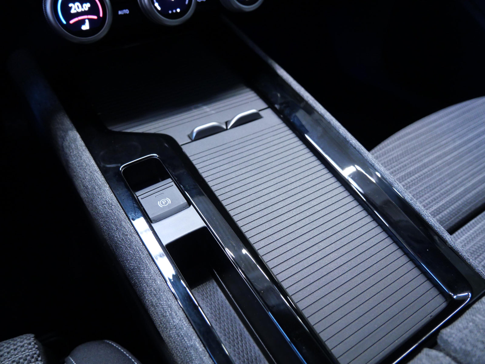 Škoda Superb 2.0 TDI 110 kW DSG Selection – foto 20