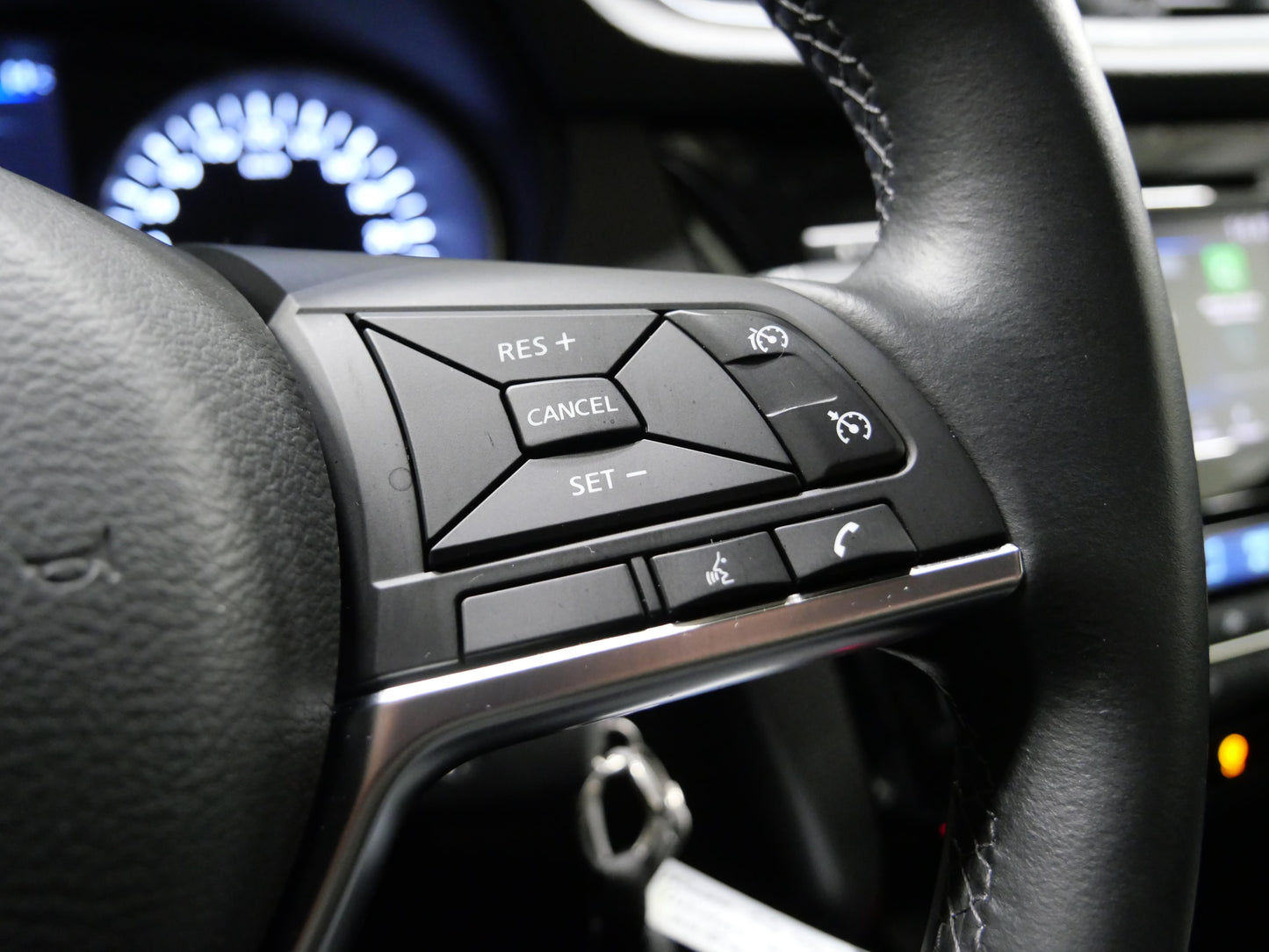 Nissan Qashqai 1.3 DIG-T 103 kW Shiro