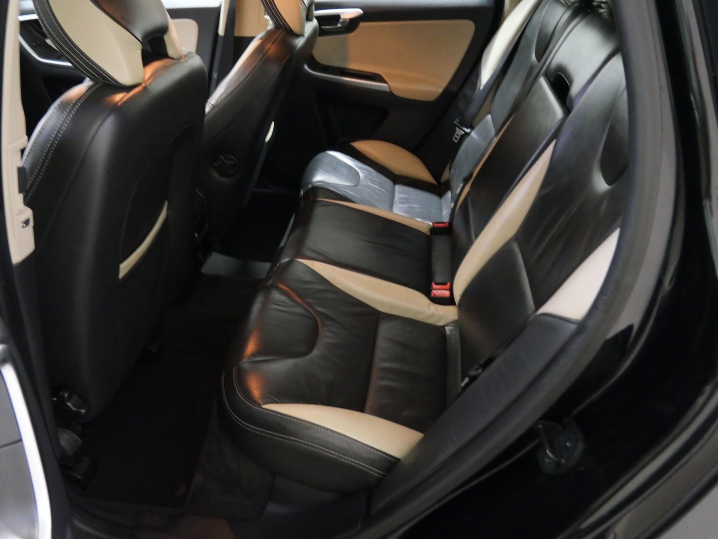 Volvo XC60 D3 120 kW AUT R-Design