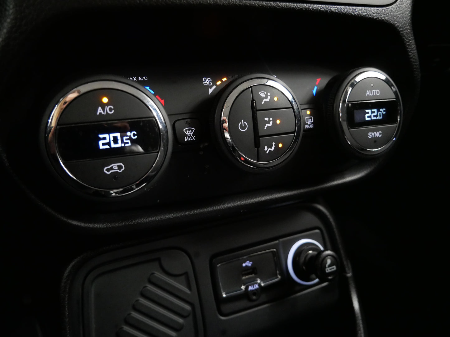 Jeep Renegade 1.4 M-Air 103 kW Longitude