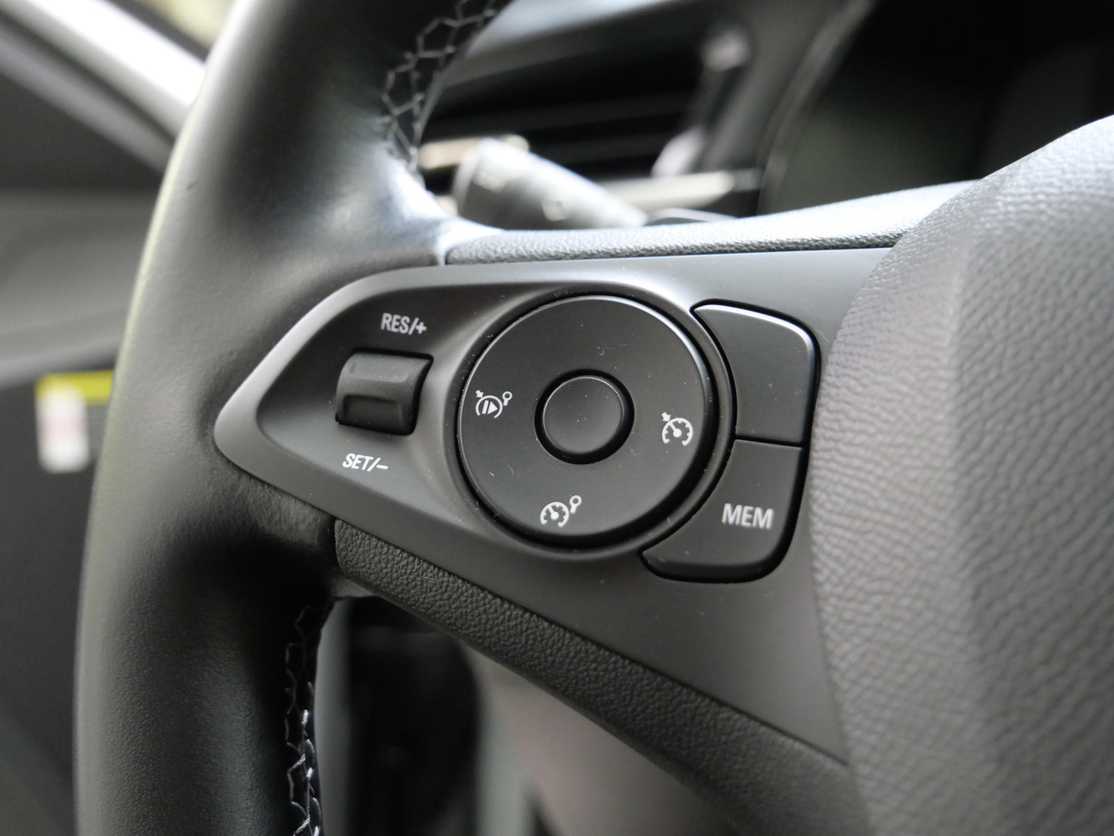 Opel Corsa 1.2 i 74 kW Turbo Elegance – foto 20