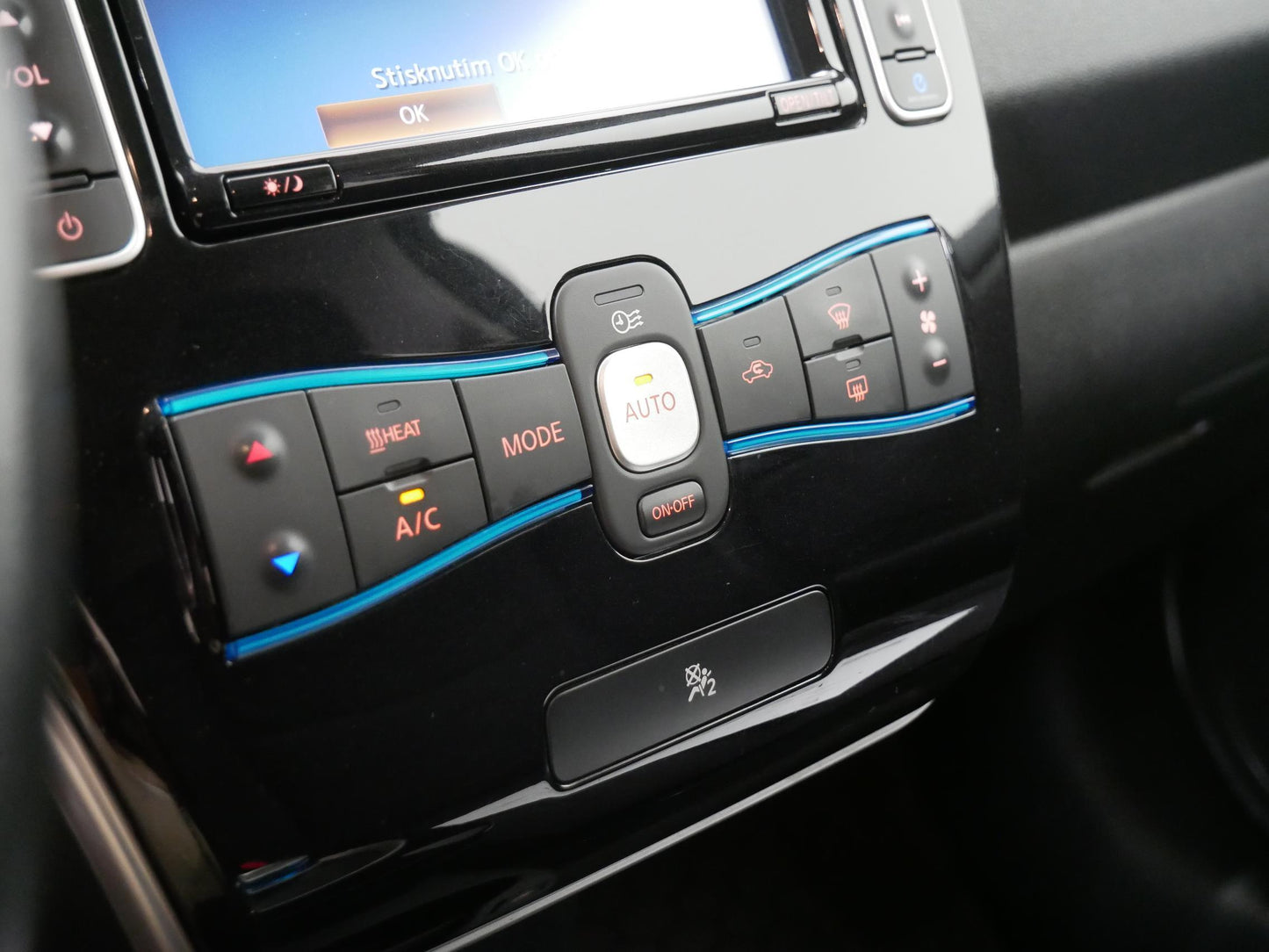 Nissan LEAF 80 kW Acenta 30 KWH