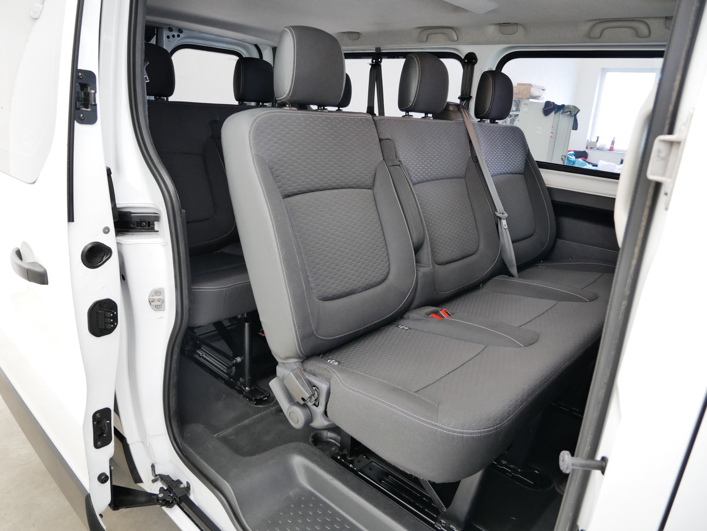 Opel Vivaro 1.6CDTi 85kW 9 míst L2H1