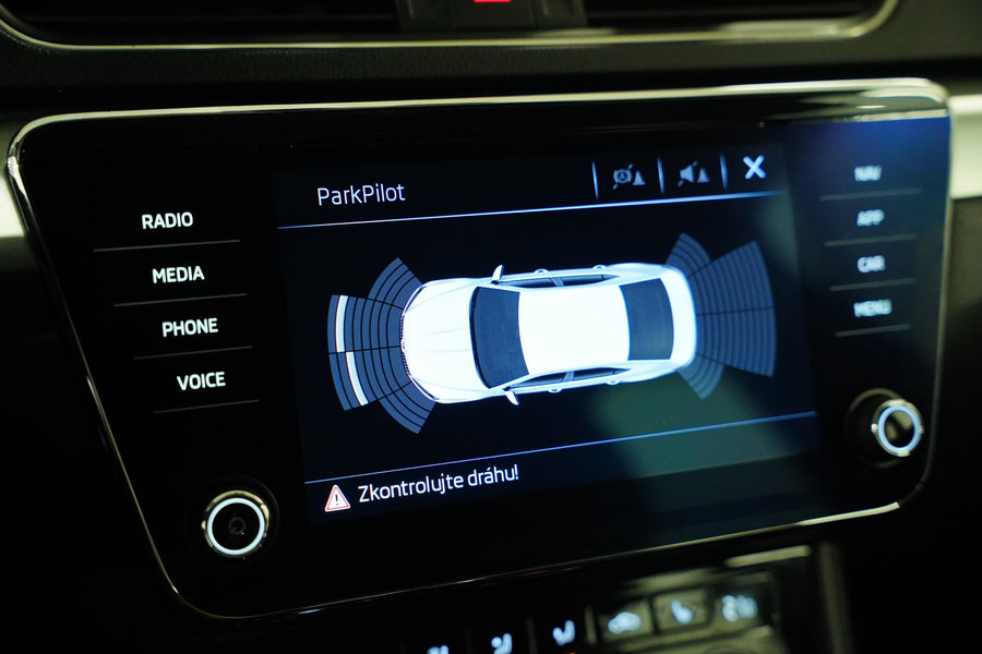 Škoda Superb 2.0 TDI 110 kW AMBITION – foto 20