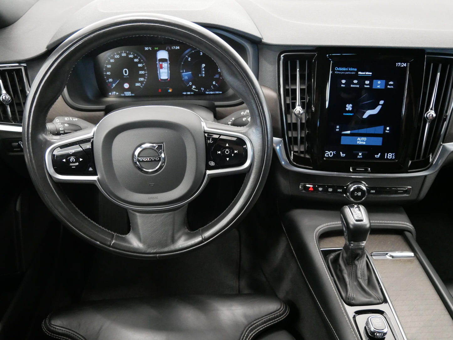 Volvo V90 D5 173 kW AWD Cross Country