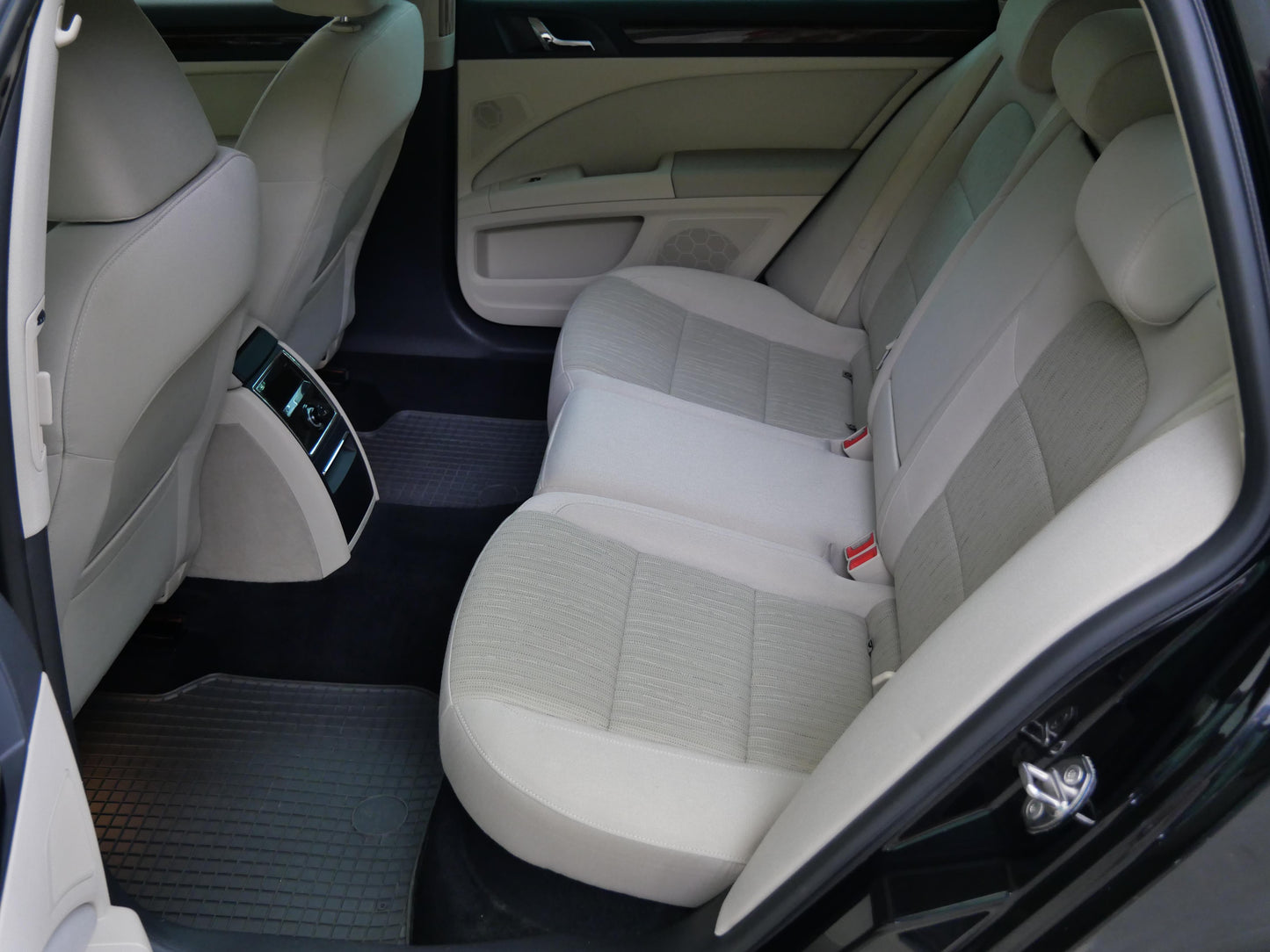 Škoda Superb 2.0 TDI 125 kW DSG Elegance