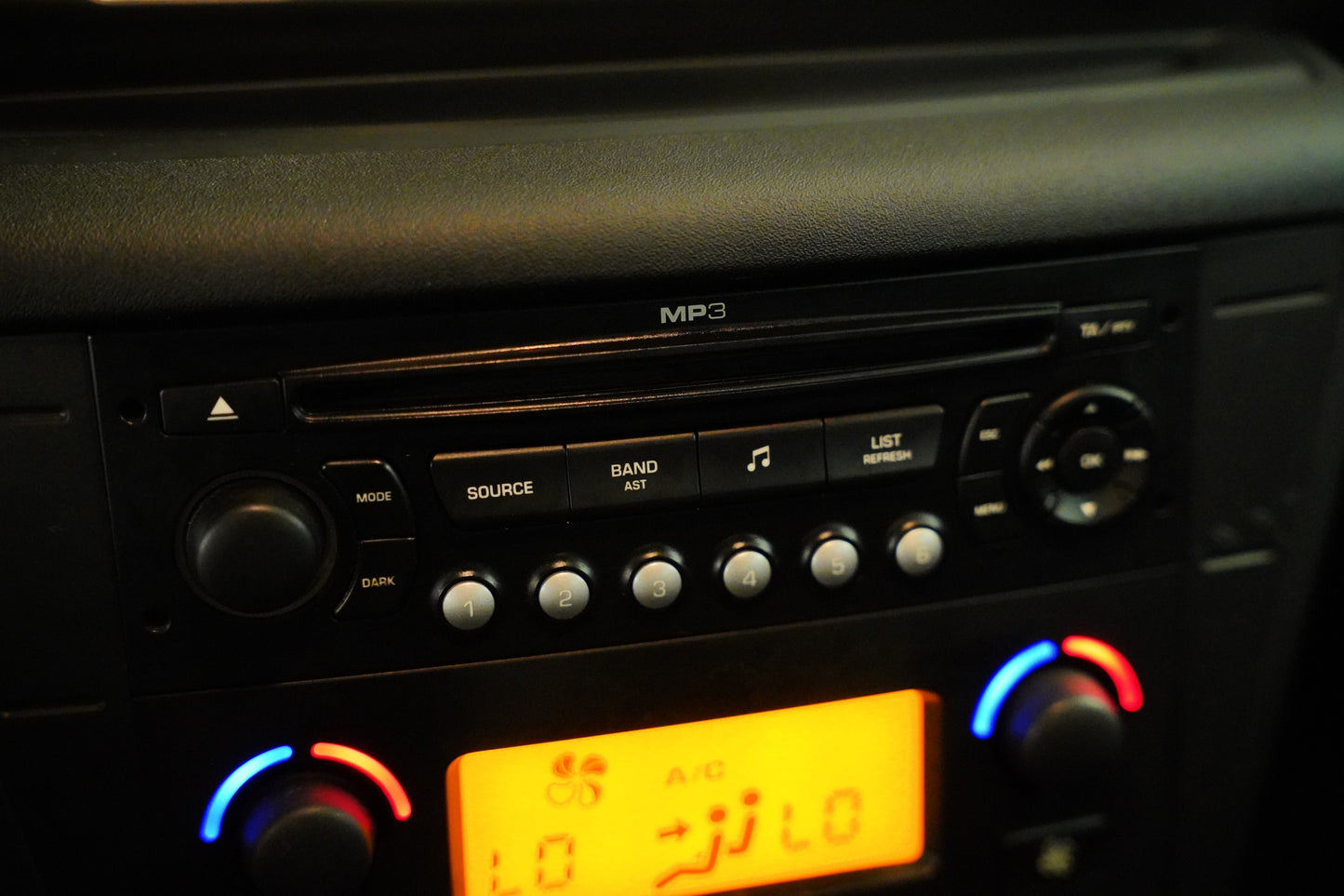 Citroën C4 1.4i 65 kw