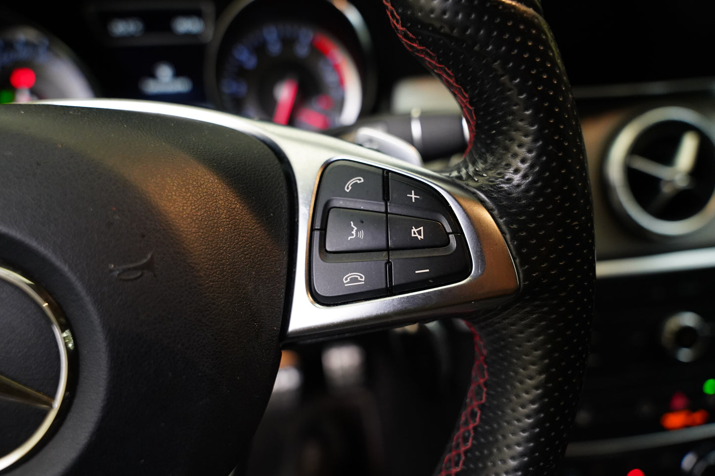 Mercedes-Benz CLA 200 115 kW AMG Line