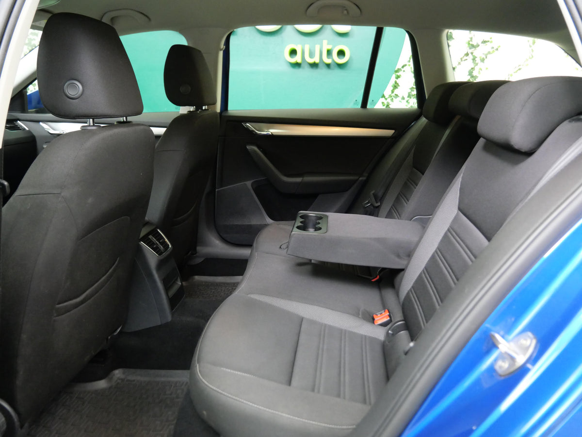 Škoda Octavia 1.8 TSI 132 kW Ambition Plus – foto 20