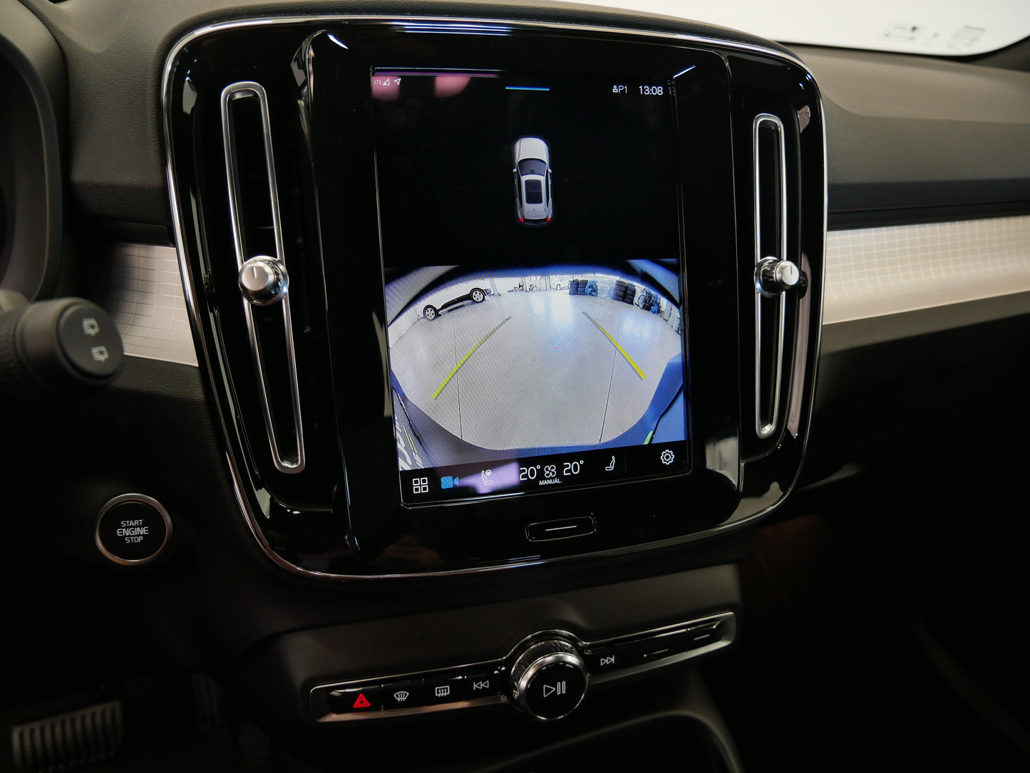 Volvo XC40 Core 2.0i B3