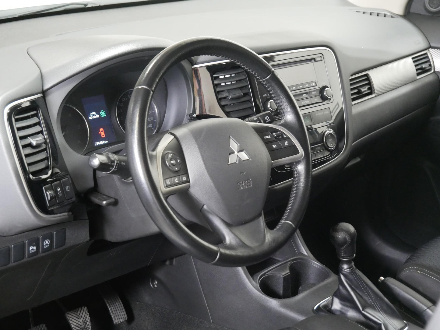 Mitsubishi Outlander 2.2 DI-D 110 kW Intense