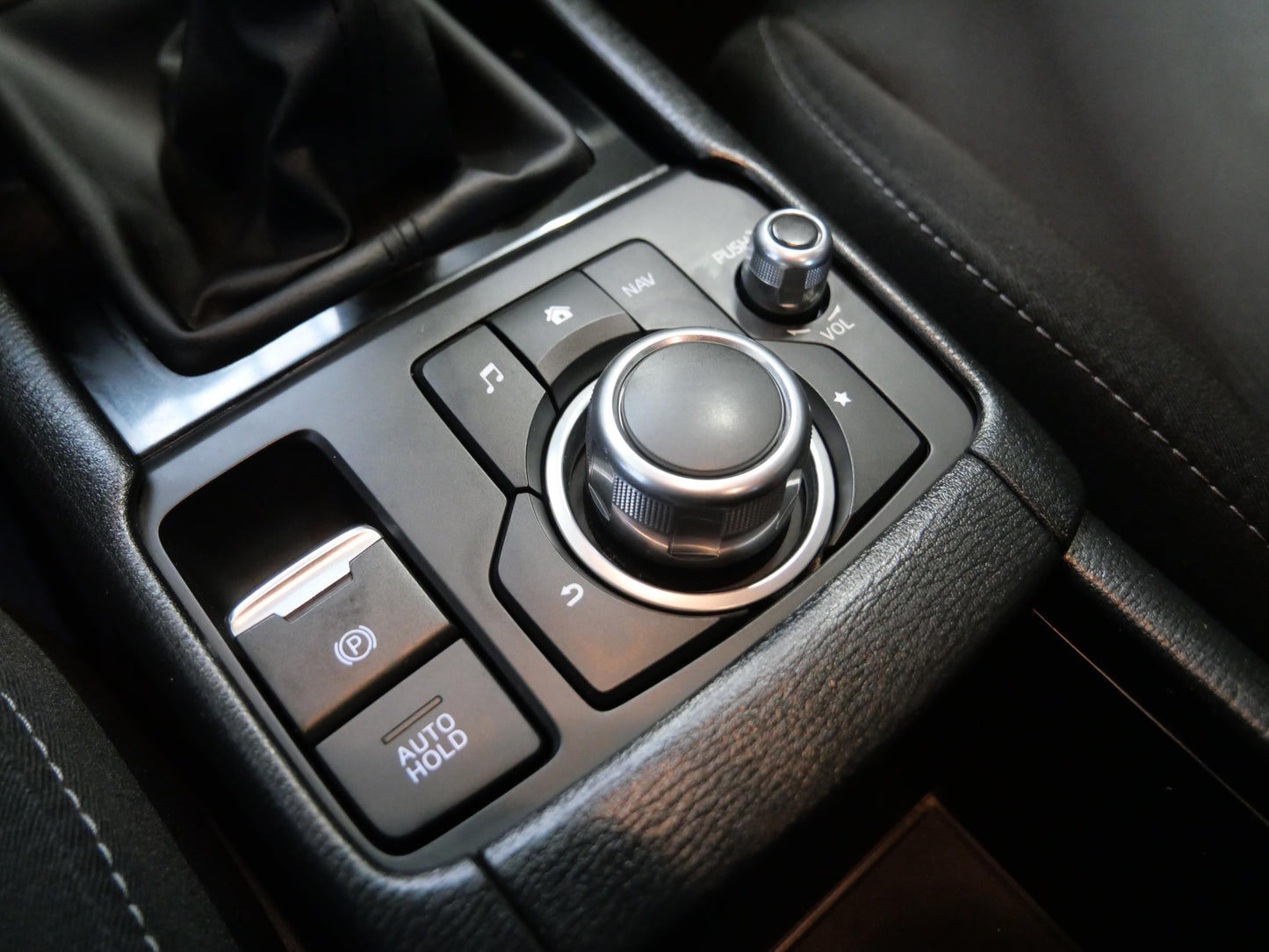 Mazda CX-3 2.0 i 89 kW Signature